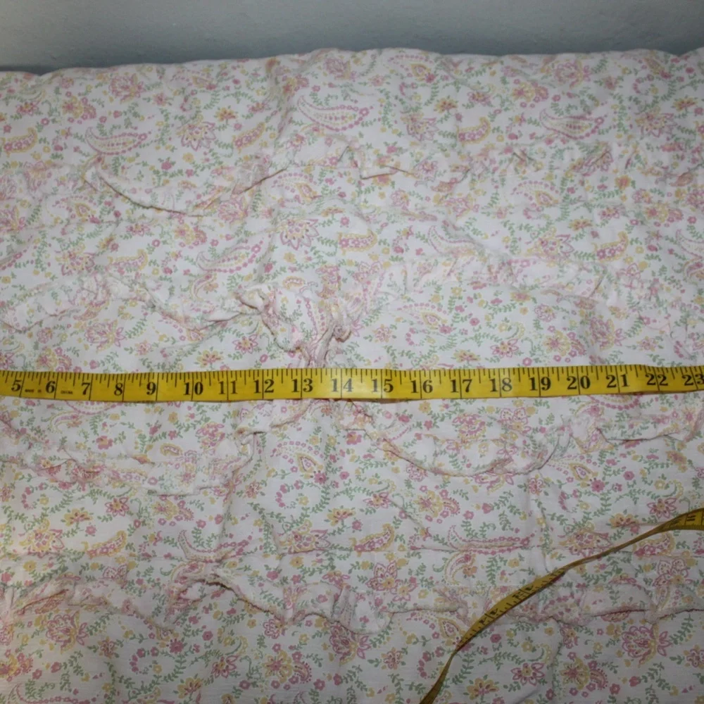 Williams Sonoma. Printed Floral Pattern Hand Quilting Ruched Sham.